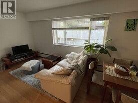 1235 W 10th Ave in Vancouver, BC - Building Photo