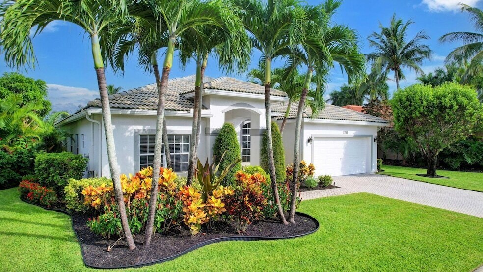11723 Water Bend Ct, Unit 911 in Wellington, FL - Building Photo
