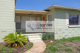 441 57th St N in St. Petersburg, FL - Building Photo