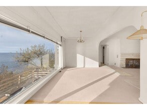 14458 Marine Dr in White Rock, BC - Building Photo - Building Photo