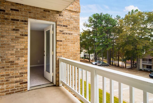 Gwinnett Square in Duluth, GA - Building Photo - Building Photo