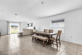 4007 San Clemente Ct in North Fort Myers, FL - Building Photo - Building Photo