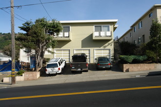 566 Miller Ave in South San Francisco, CA - Building Photo - Building Photo