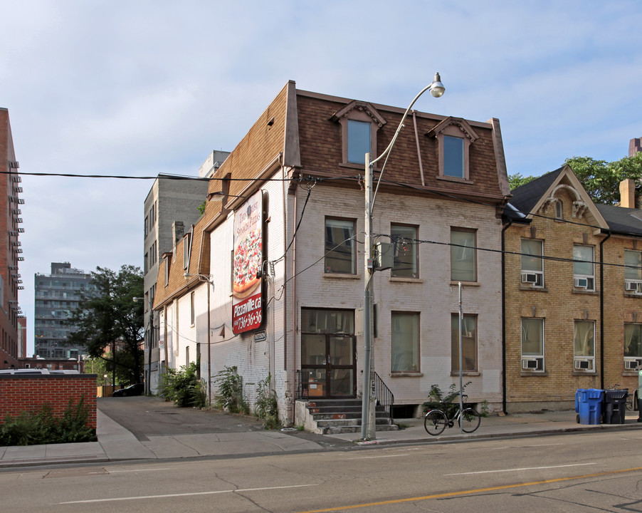 85 Shuter St in Toronto, ON - Building Photo