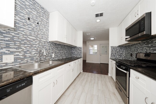 property at 5375 Little John Ln