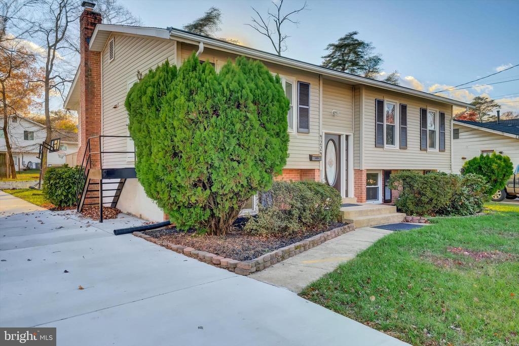 4224 Kinmount Rd in Lanham, MD - Building Photo