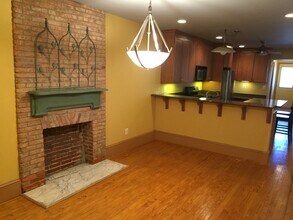 2008 E Baltimore St in Baltimore, MD - Foto de edificio - Building Photo