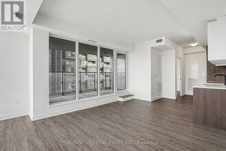 1 Quarrington Lane in North York, ON - Building Photo - Building Photo