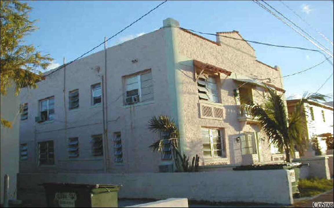 1553 SW 7th St in Miami, FL - Building Photo
