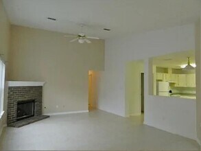 7323 Hollis St in Tallahassee, FL - Building Photo - Building Photo