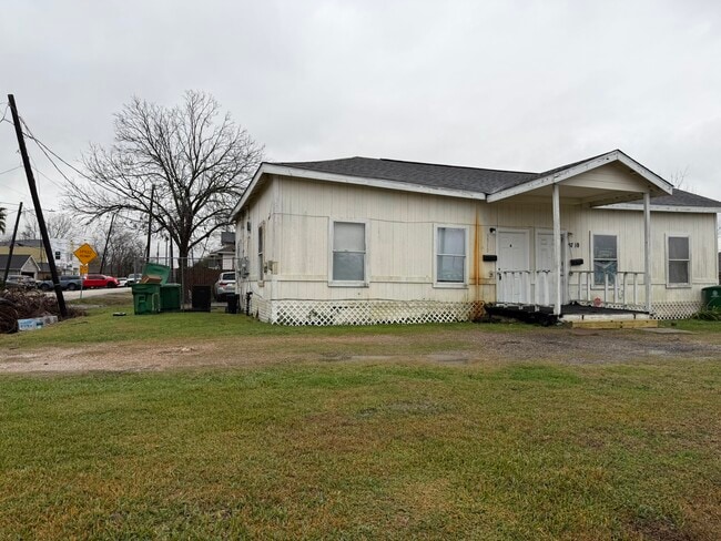 3710 Holmes Rd in Houston, TX - Building Photo - Building Photo