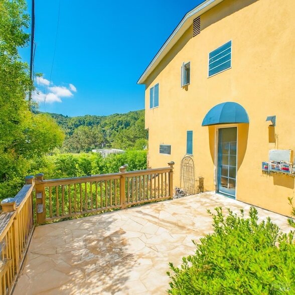 34 Sunrise Ave in Mill Valley, CA - Foto de edificio