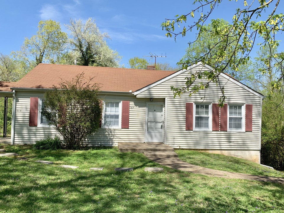 187 Delmar Dr in Clarksville, TN - Building Photo