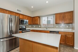 9913 E Emelita Ave in Mesa, AZ - Building Photo - Building Photo