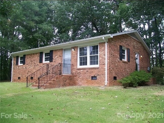 property at 1975 Peace Rd