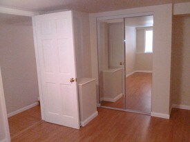 2073 Clinton Ave, Unit 2071 in Alameda, CA - Building Photo