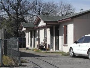 1211 Logwood Ave in San Antonio, TX - Building Photo - Building Photo