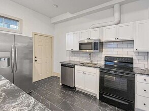 316 W 42nd St in Savannah, GA - Building Photo - Building Photo