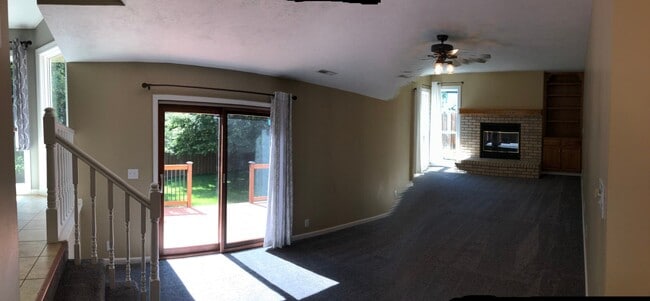 310 Oakwood Dr in Papillion, NE - Building Photo - Building Photo