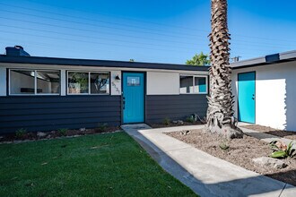 5131 Barstow St in San Diego, CA - Building Photo - Building Photo