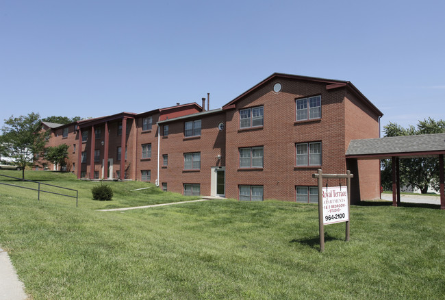 Royal Terrace Apartments in Omaha, NE - Building Photo - Building Photo