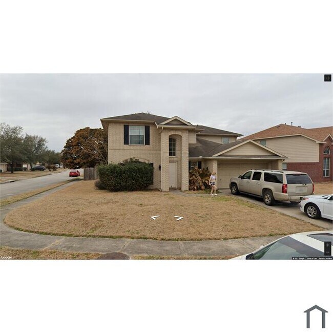 property at 815 Hillock Bluff Cir