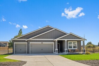 3100 Roan Dr in Ellensburg, WA - Building Photo - Building Photo