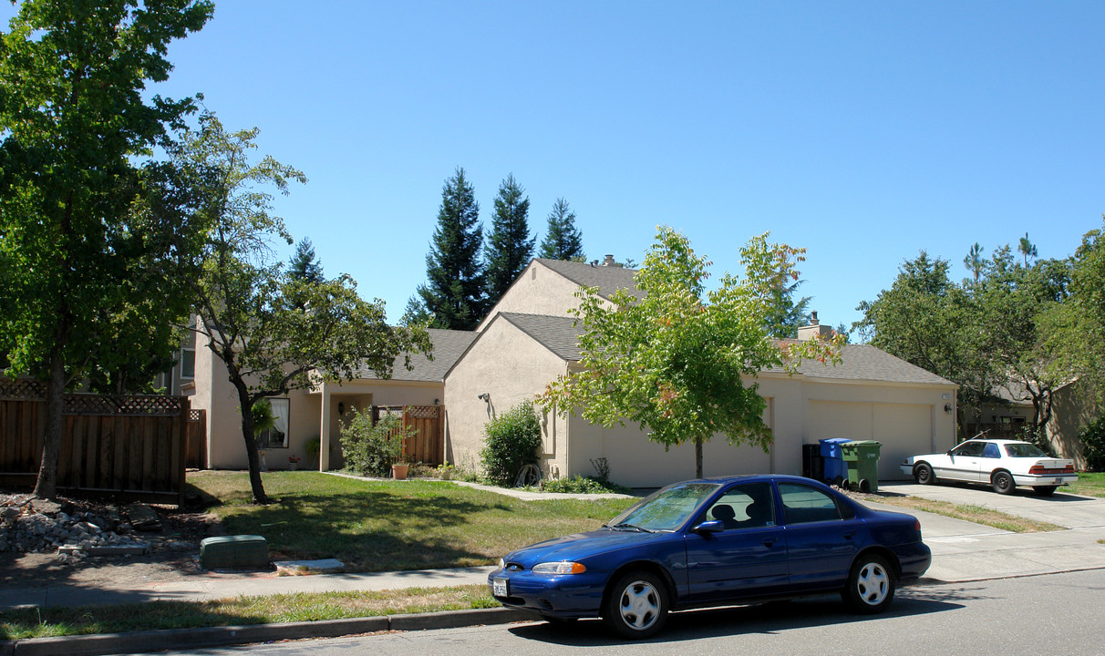 2968 Tachevah Dr in Santa Rosa, CA - Building Photo