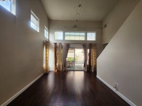 4419 Terra Common in Fremont, CA - Building Photo - Building Photo