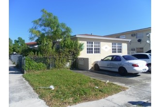 Garcia Apartments in Hialeah, FL - Building Photo - Building Photo