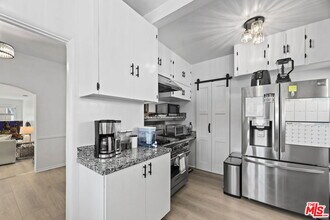 1517 Glendon Ave in Los Angeles, CA - Building Photo - Building Photo