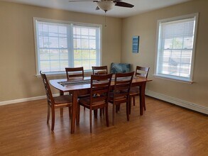 4 Chase St, Unit 4B in Hampton, NH - Foto de edificio - Building Photo