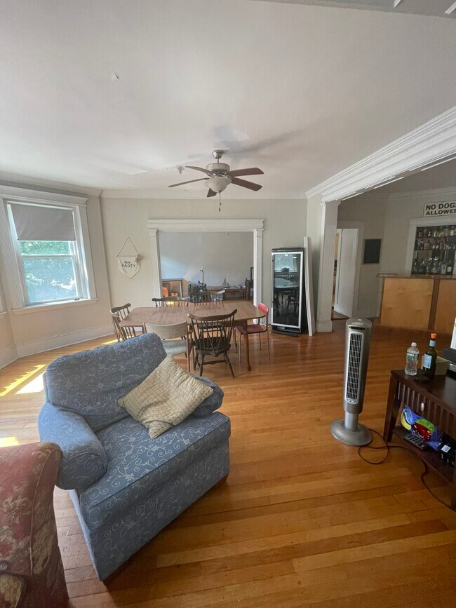 17 Englewood Ave, Unit 2