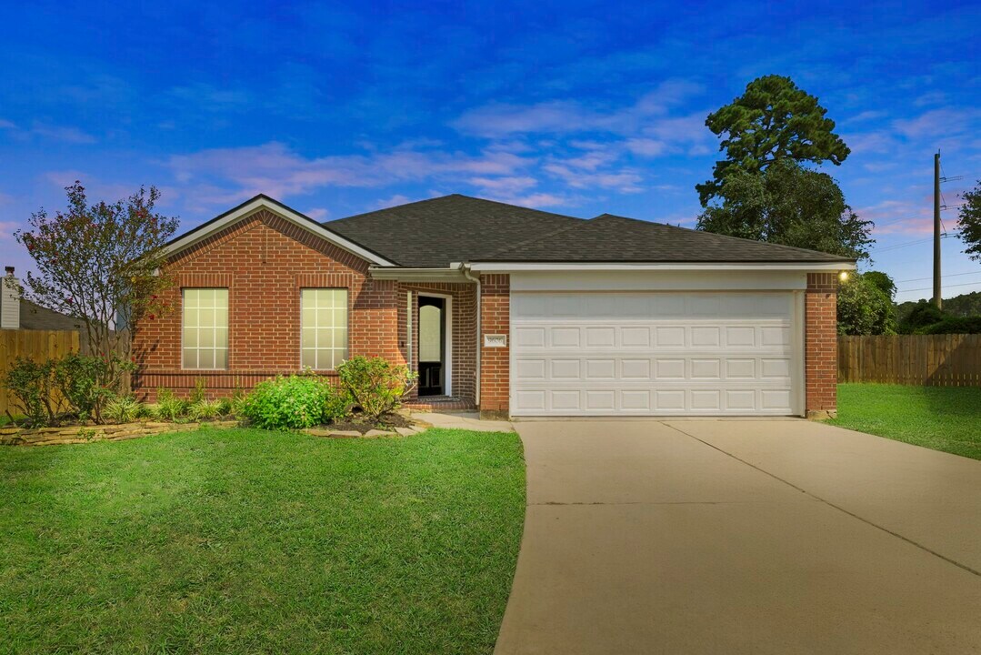 9606 Babbling Spring Ct in Tomball, TX - Foto de edificio
