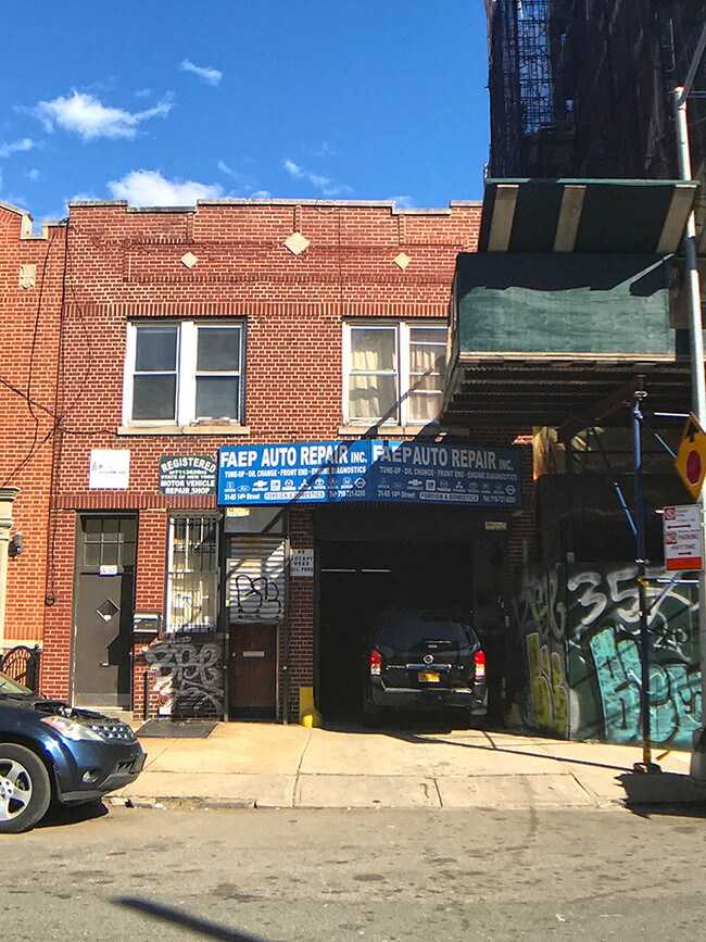 3165 14th St in Astoria, NY - Building Photo - Building Photo