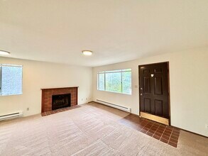 4061 28th Ave SW, Unit 4061 in Seattle, WA - Building Photo - Building Photo