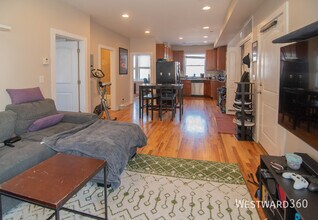 1430 N Maplewood Ave in Chicago, IL - Building Photo - Building Photo