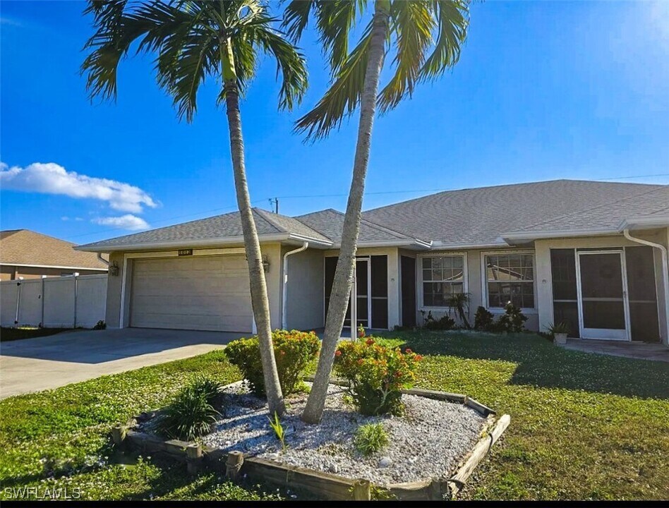 1012 SE 12th Terrace in Cape Coral, FL - Building Photo