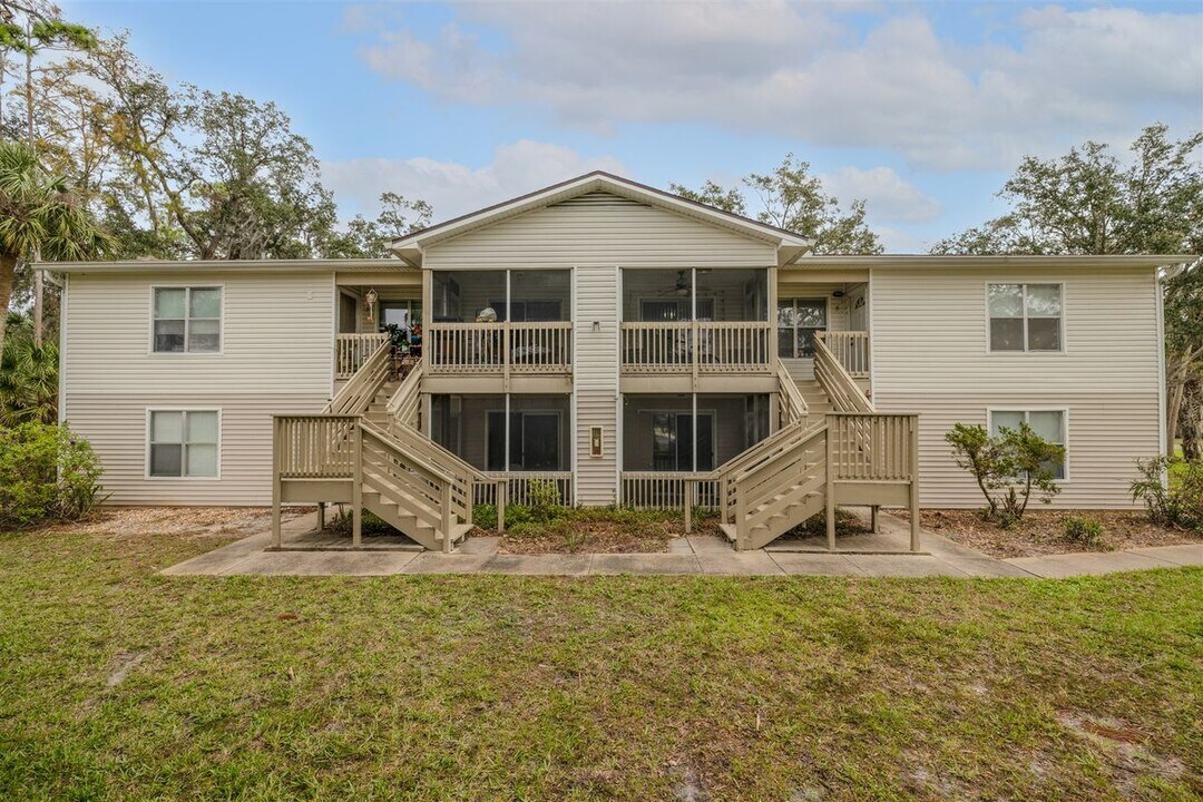 1600 Big Tree Rd in South Daytona, FL - Building Photo