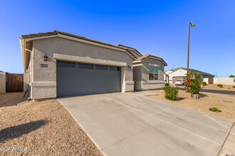 24336 W Illini St in Buckeye, AZ - Foto de edificio - Building Photo