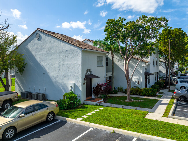 The Greens At Doral in Miami, FL - Building Photo - Building Photo