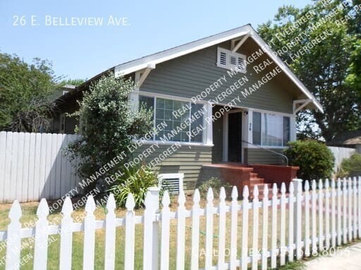 26 E Belleview Ave in Porterville, CA - Building Photo