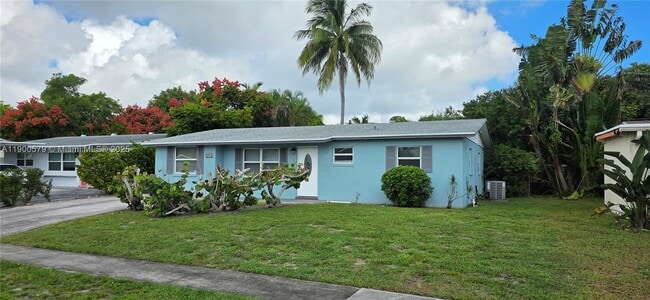 3713 Island Rd in Palm Beach Gardens, FL - Building Photo - Building Photo