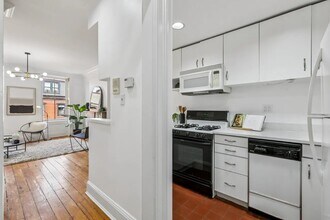 299 8th St in Jersey City, NJ - Building Photo - Building Photo