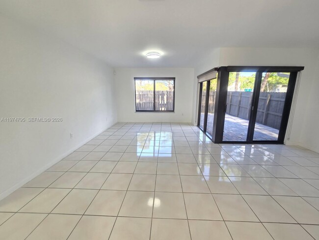 15081 SW 127th Ct in Miami, FL - Building Photo - Building Photo