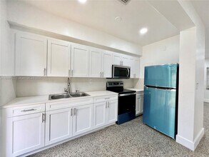11020 NE 10th Ave in Biscayne Park, FL - Building Photo - Building Photo