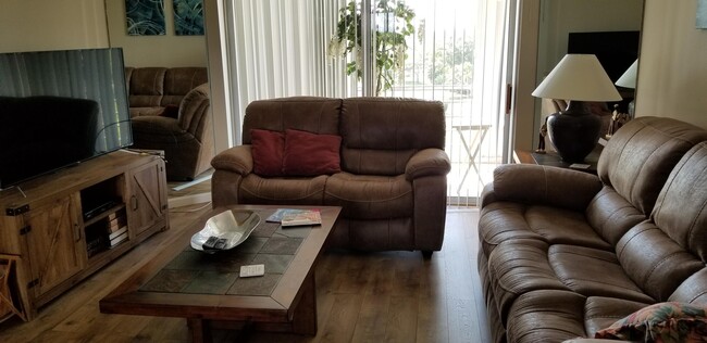 3465 Via Poinciana in Greenacres, FL - Building Photo - Building Photo