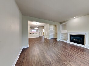 129 Wild Rose St in Fircrest, WA - Foto de edificio - Building Photo