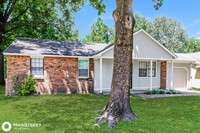 5674 Ballenmoor Dr in Memphis, TN - Building Photo - Building Photo