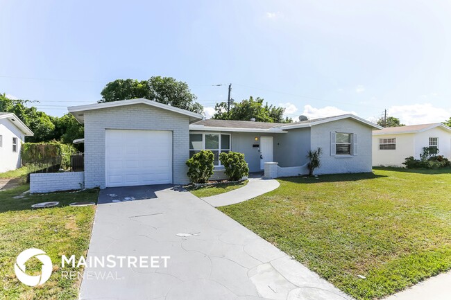 4220 NW 23rd St in Lauderhill, FL - Building Photo - Building Photo